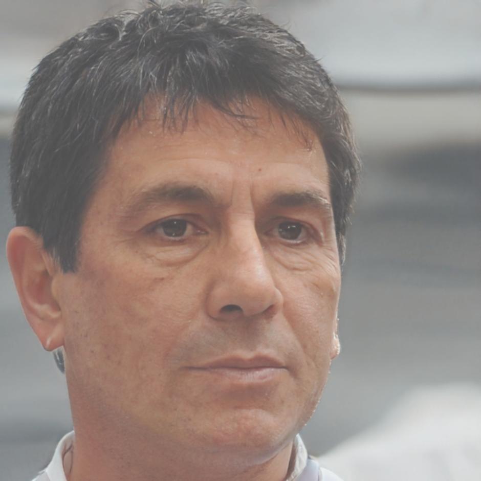 Ritratto professionale di Davide Santangelo, esperto montatore cinematografico